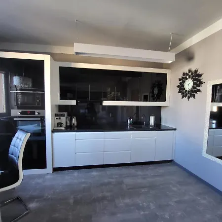 Lupus Apartment *